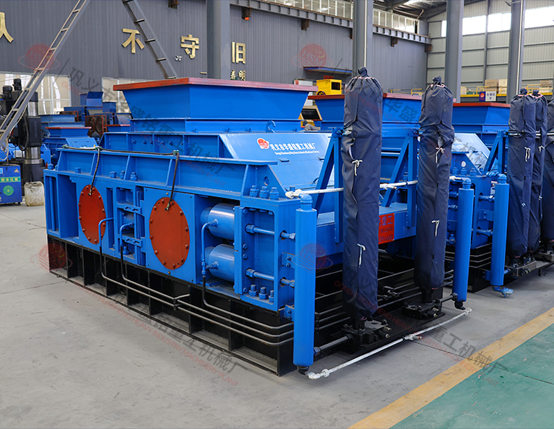 加工河卵石用什么破碎機(jī)，小型對輥制砂機(jī)報價是多少？