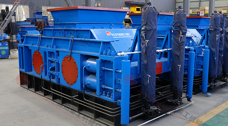 礦山制砂機(jī)型號推薦，大型對輥制砂機(jī)報價是多少？